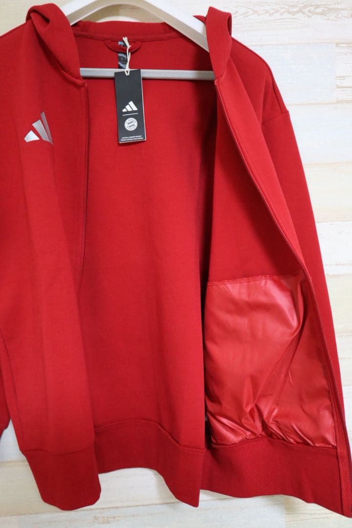 新品 アディダス　adidas サッカー FCバイエルン アンセムジャケット