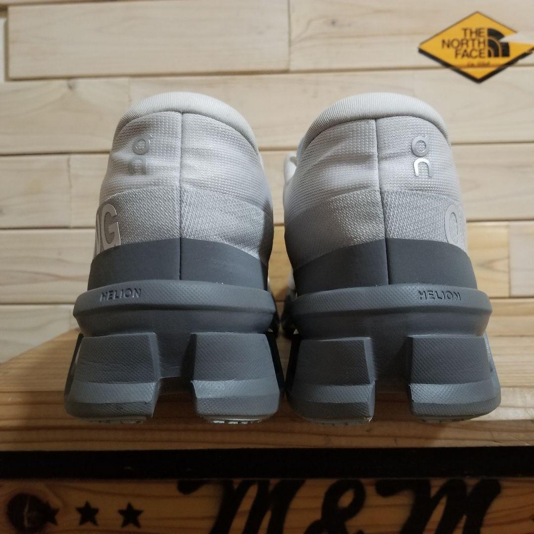 美品　On　オン Cloudmonster 2 Frost | Rock　28