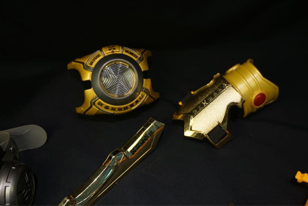 当時品　仮面ライダークウガ　DX アークル　ライジングパワーセット
