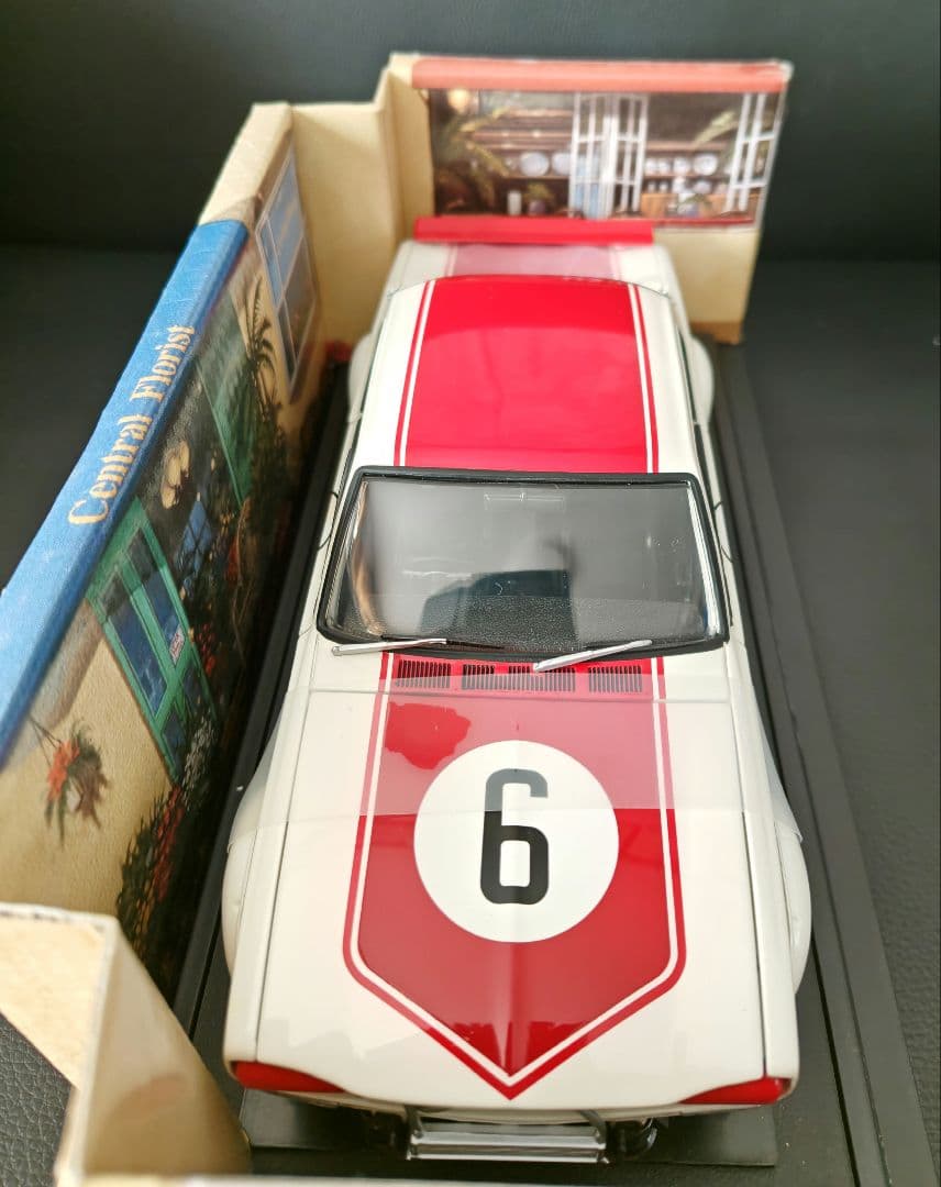 KYOSHO 日産スカイライン2000GT-R 1/18　ハコスカ