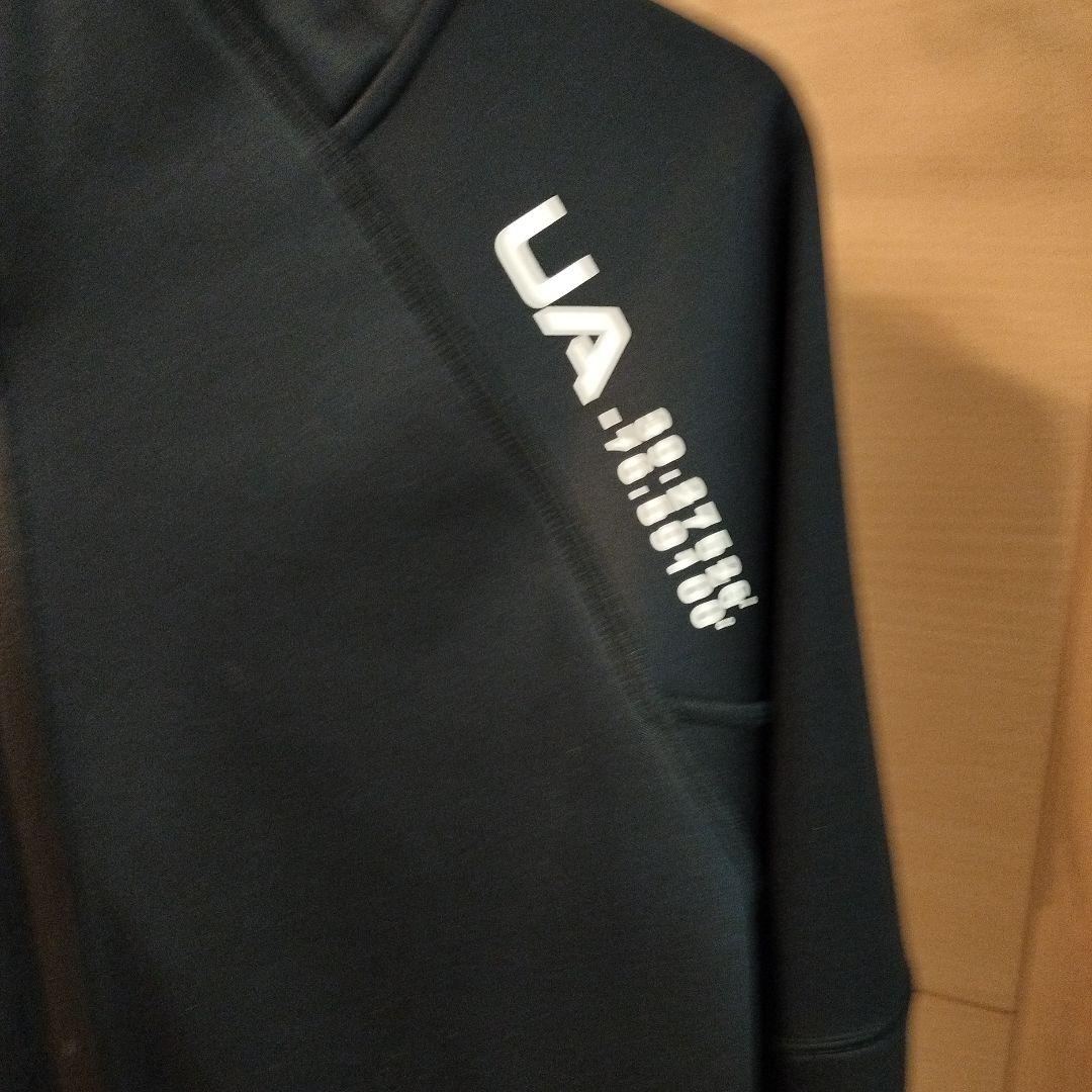 Under Armour ブラック ジャケット M