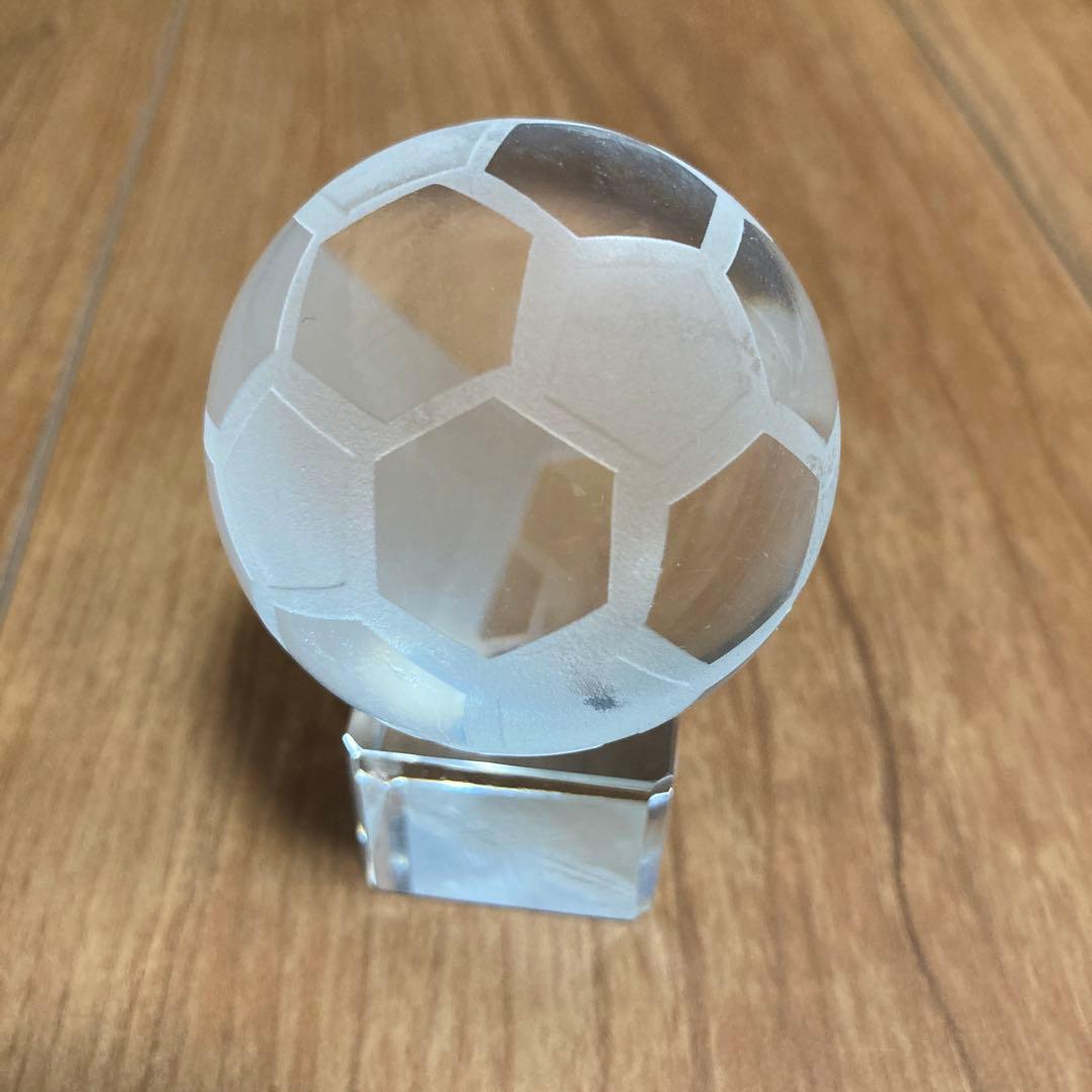 ワールドカップ　記念グッズ　クリスタルサッカー