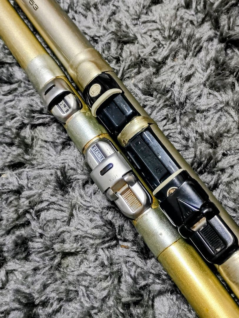 ダイワ磯潮T2号5.3m&リーガル磯1.5号5.3mまとめて2本