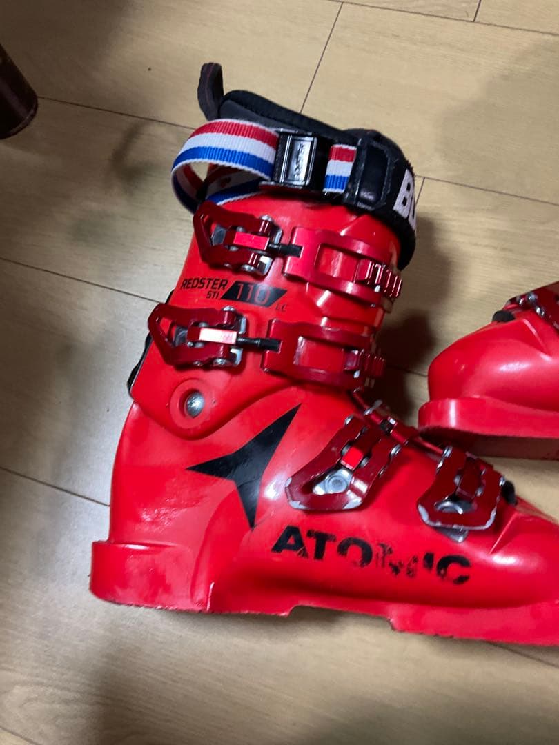ATOMIC REDSTER 110 スキーブーツ