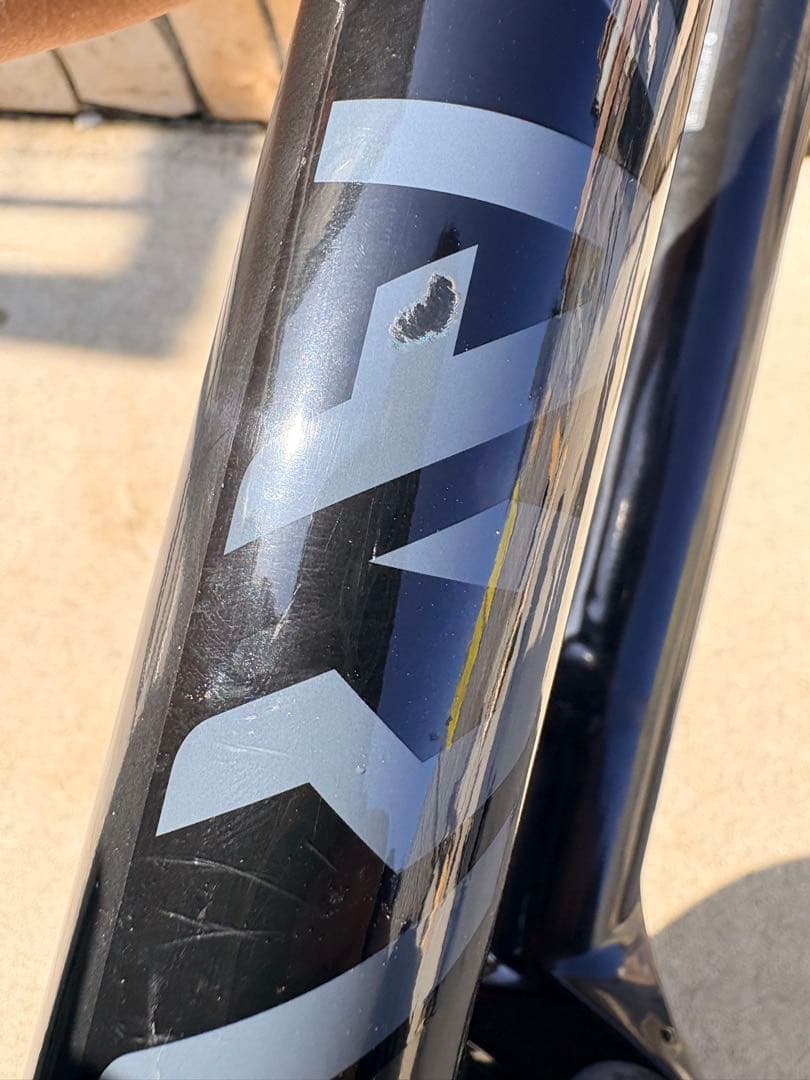 160mmトラベルRockShox yari サスペンションフォーク ブラック