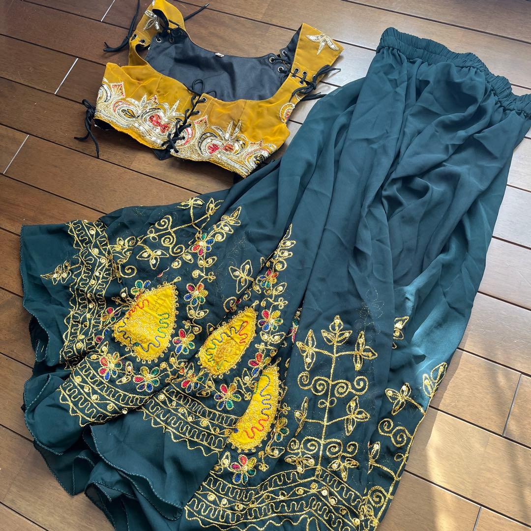 ベリーダンス セットアップ ゴールド刺繍　ジプシースタイルにも