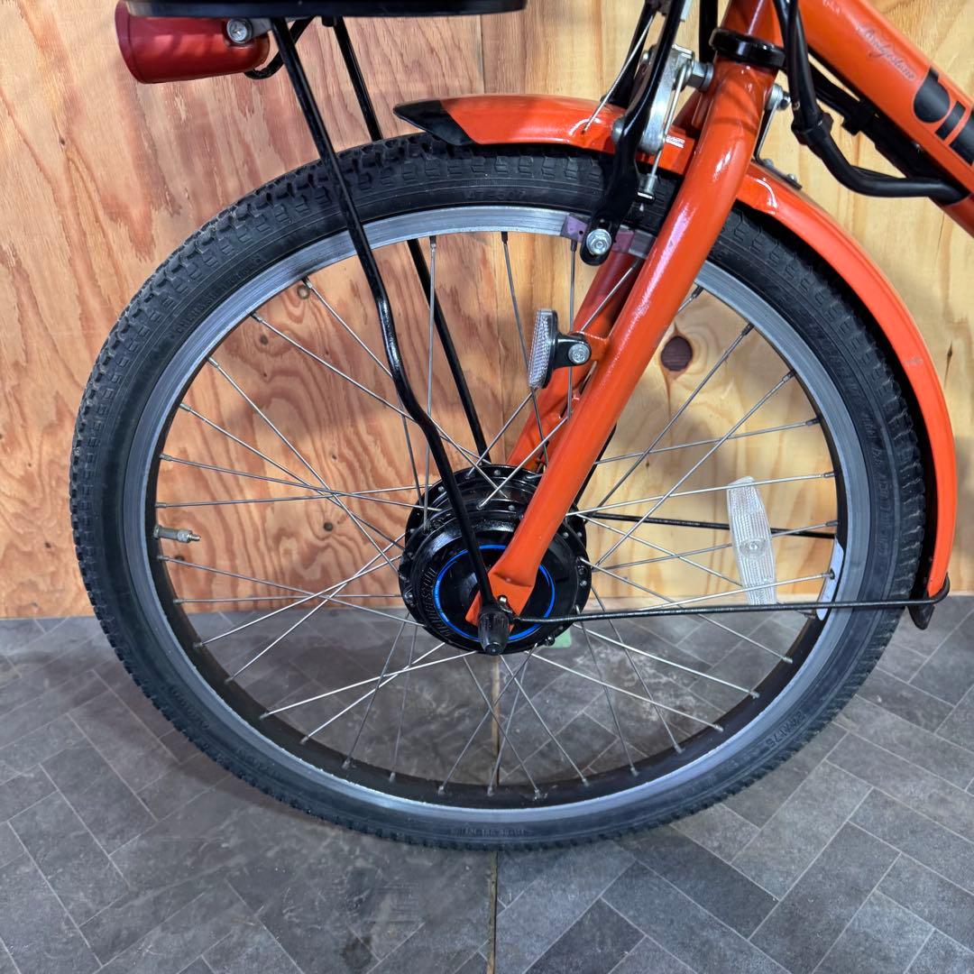 オレンジ色 電動アシスト自転車 シティタイプ