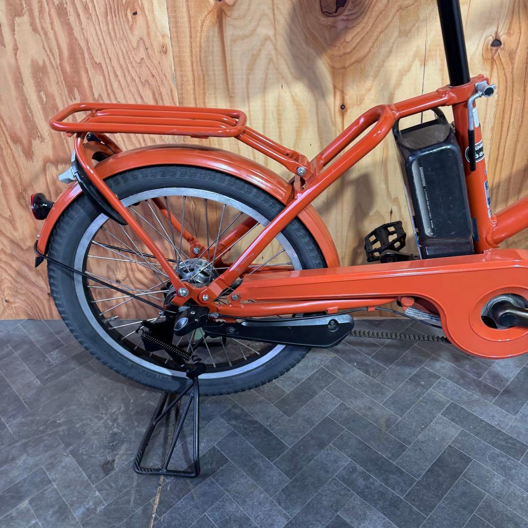 オレンジ色 電動アシスト自転車 シティタイプ