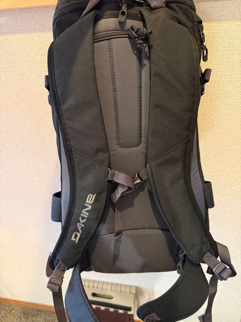 DAKINE HELI PRO 24 ブラック