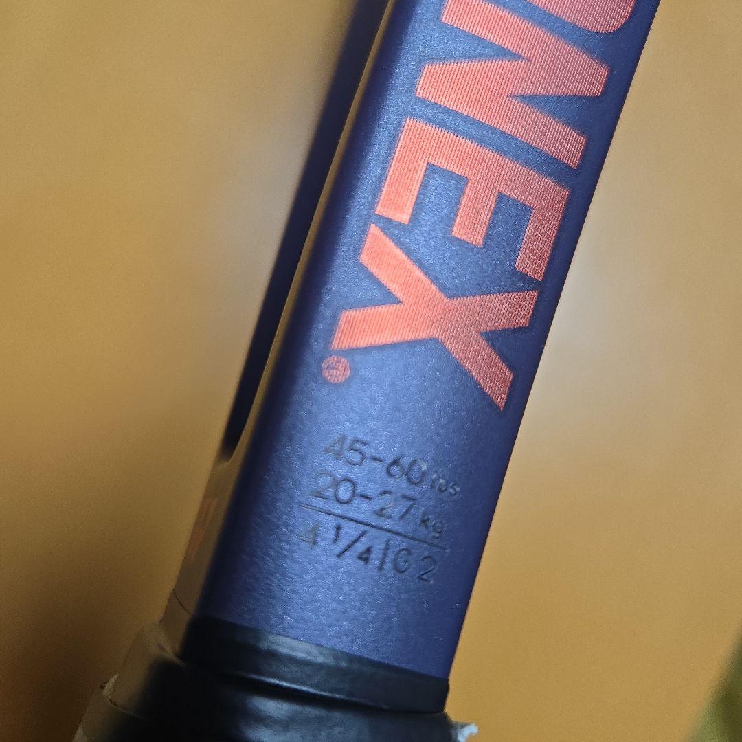 美品　YONEX PERCEPT 100　パーセプト　硬式ラケット　ネイビー