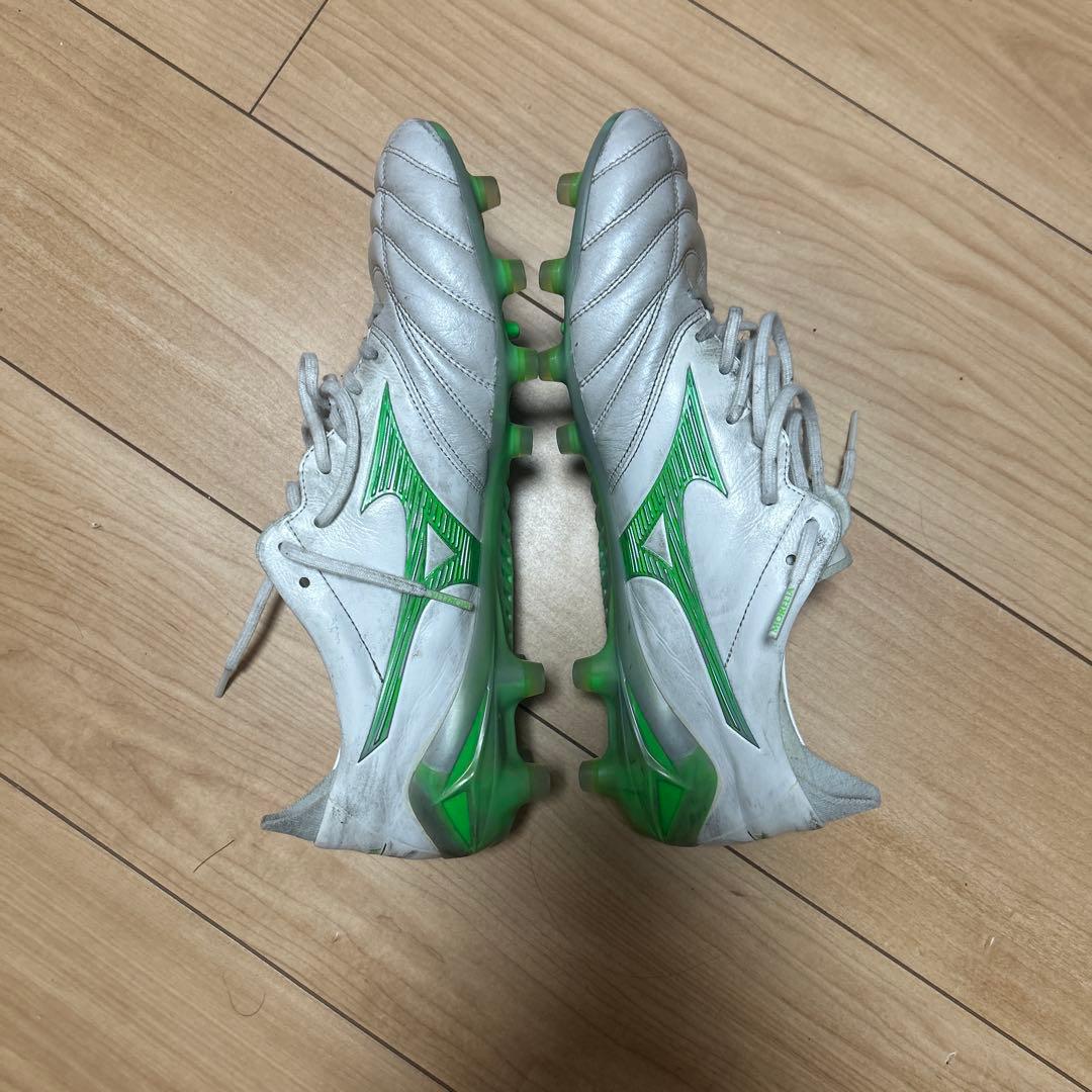 MIZUNOモレリアNEO4限定カラー