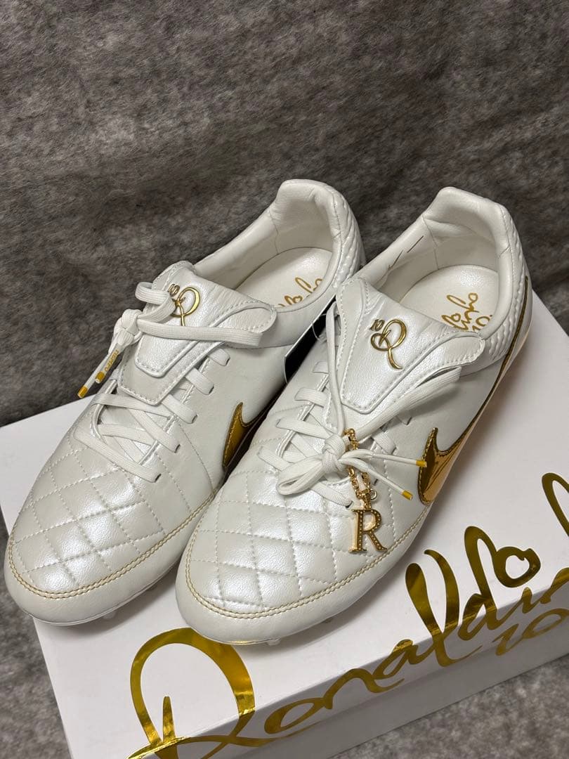 NIKE ティエンポ レジェンド RGN FG SE 26.0cm