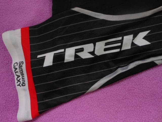 値下げ◆TREKトレック衝撃緩和パッド付◆レーシング自転車ウエア　ビブショーツ