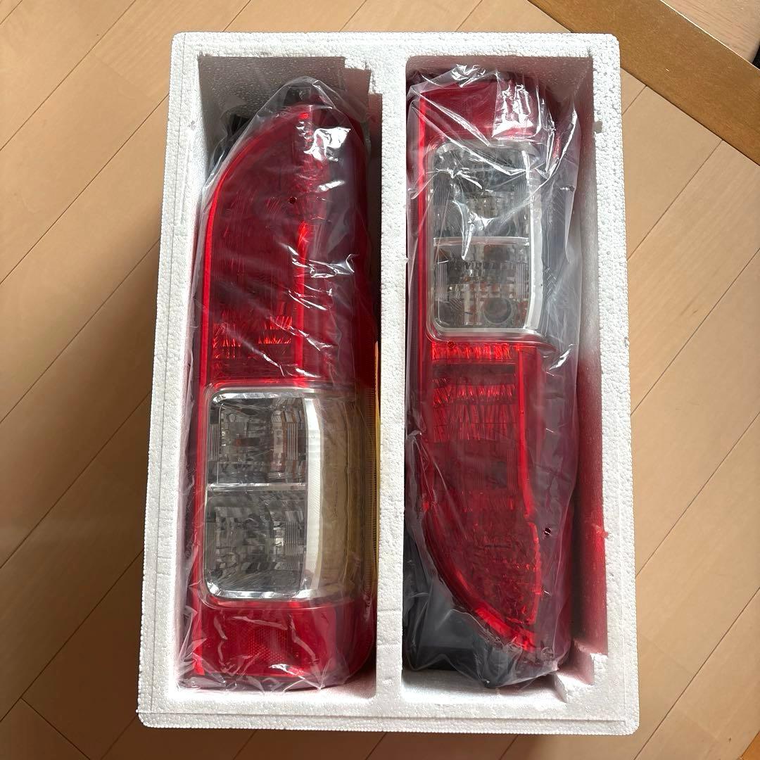 TOYOTA 純正 トヨタ テールランプ