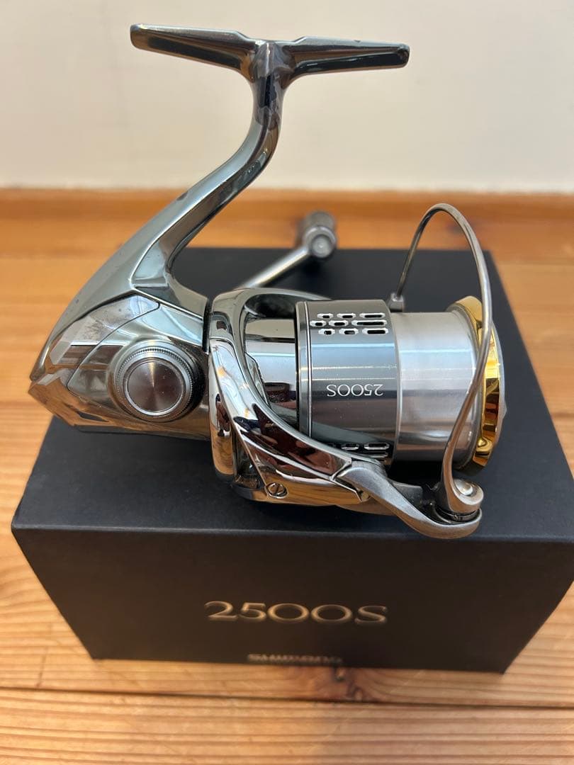 シマノ 18ステラ2500S 【美品】