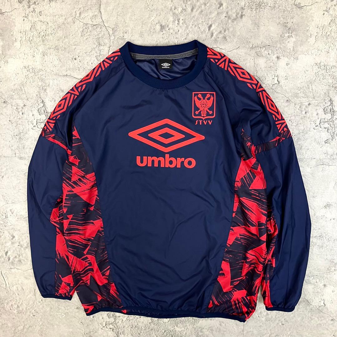 シントトロイデン STVV 長袖ピステトップ アンブロ 古着 ロゴ 紺 2XL