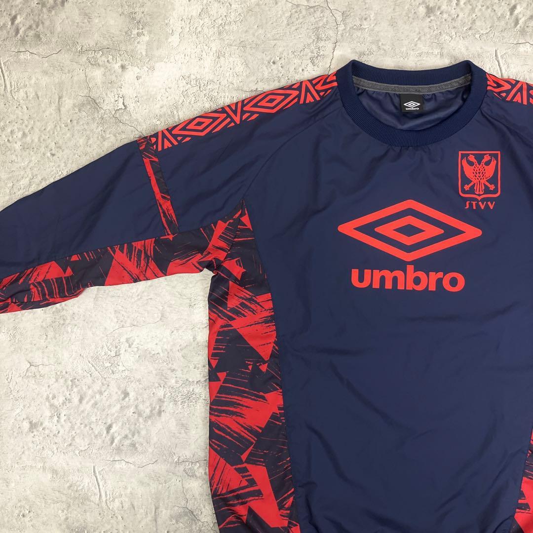シントトロイデン STVV 長袖ピステトップ アンブロ 古着 ロゴ 紺 2XL