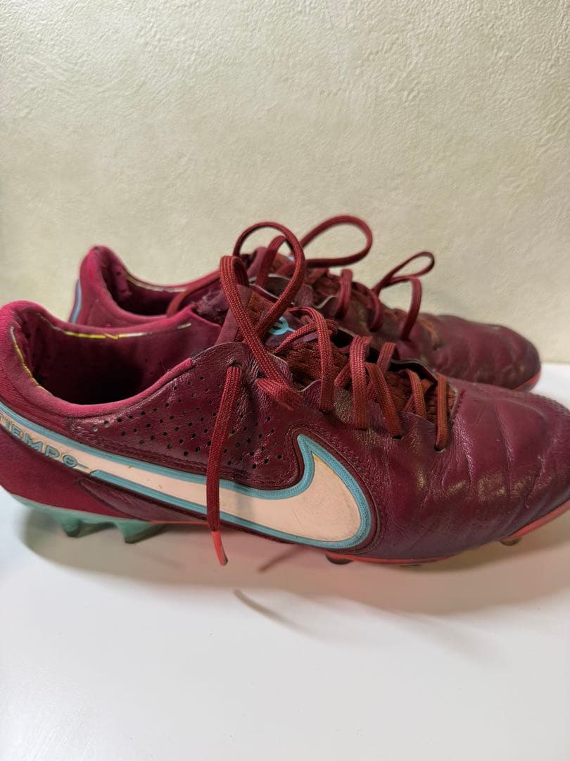 Nike サッカーシューズ ティエンポ