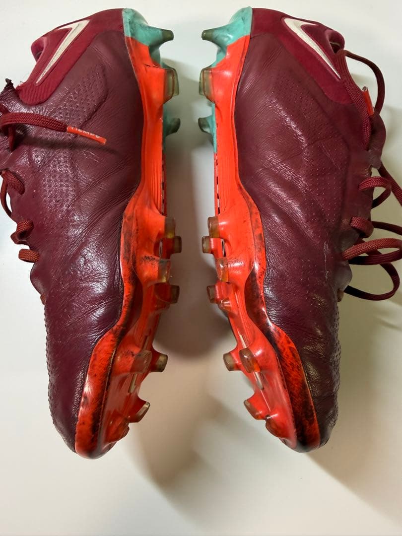 Nike サッカーシューズ ティエンポ