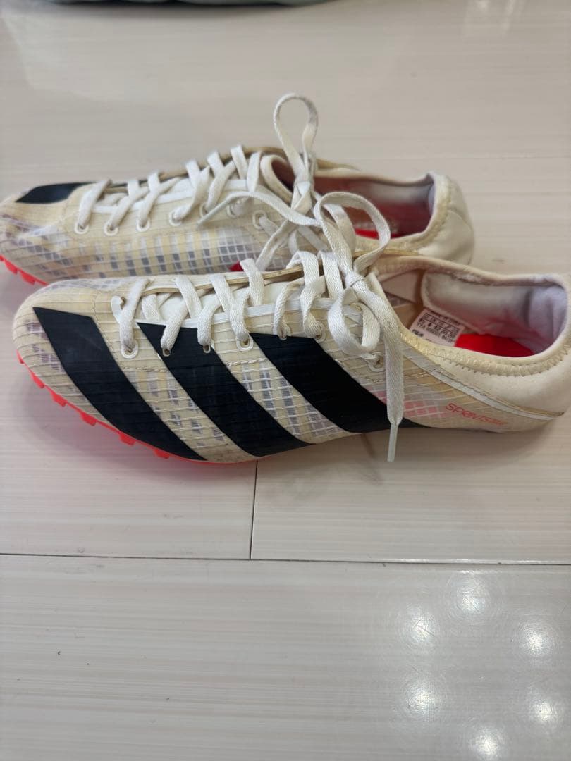adidas スパイクシューズ ホワイト/ブラック