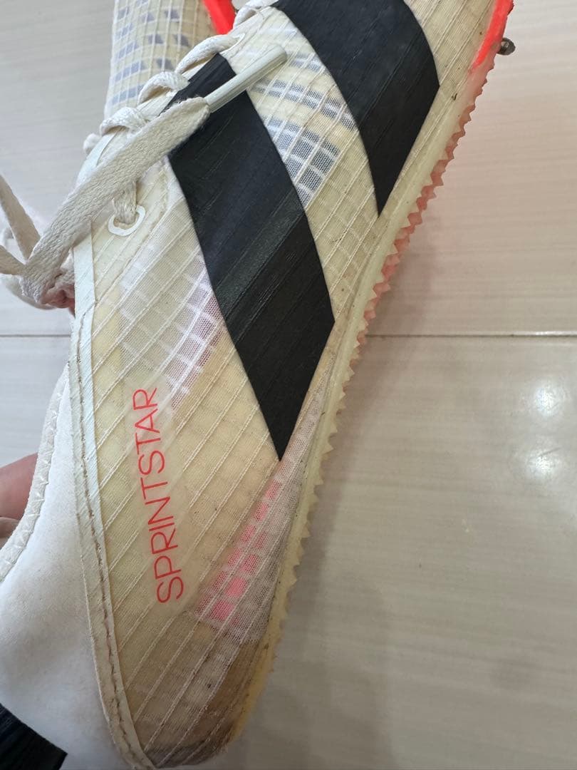 adidas スパイクシューズ ホワイト/ブラック