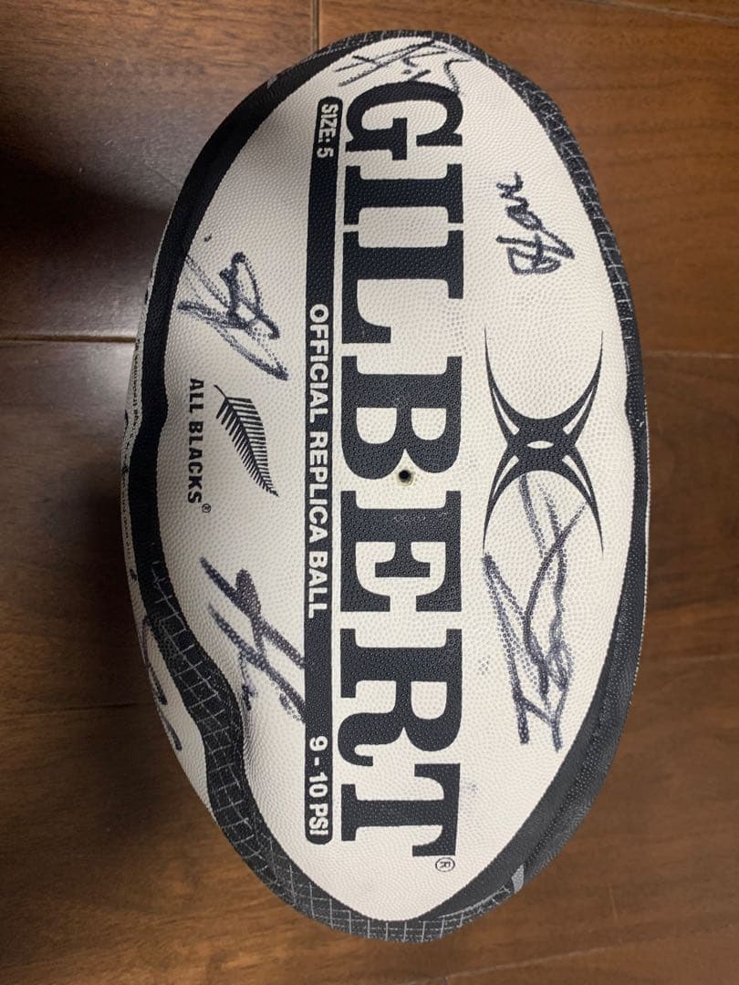 ALL BLACKS サイン入りラグビーボール