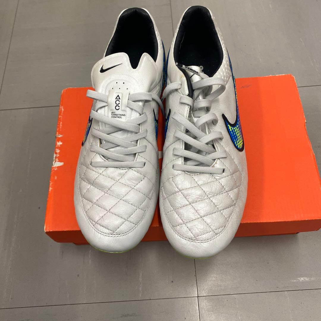 NIKE ティエンポ レジェンドV 「25.5㎝」
