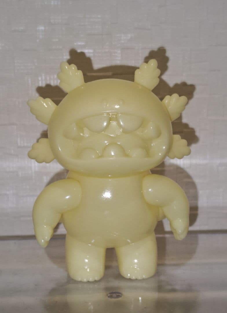 GRAPE BRAIN ロッキャクウーパーまかろに 蓄光 GIDウーパールーパー