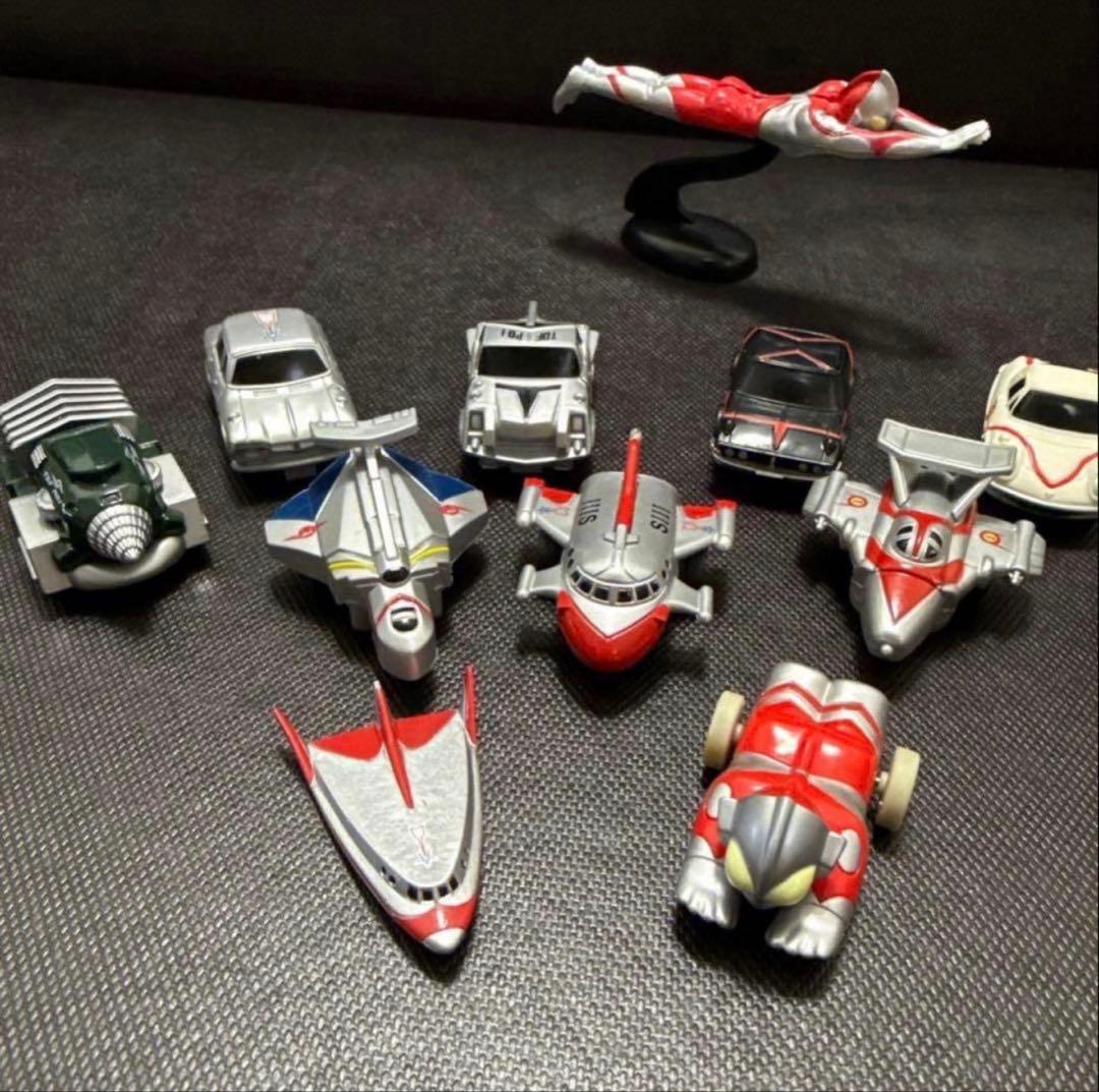 ウルトラ警備隊 乗り物9機ウルトラマン飛行ミニチュア車輪付きウルトラマン