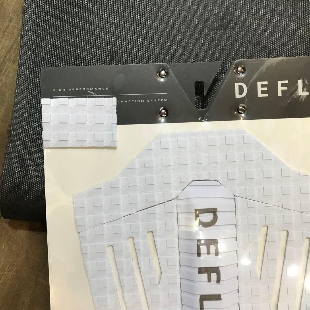 DEFLOW ホワイト デッキパッド
