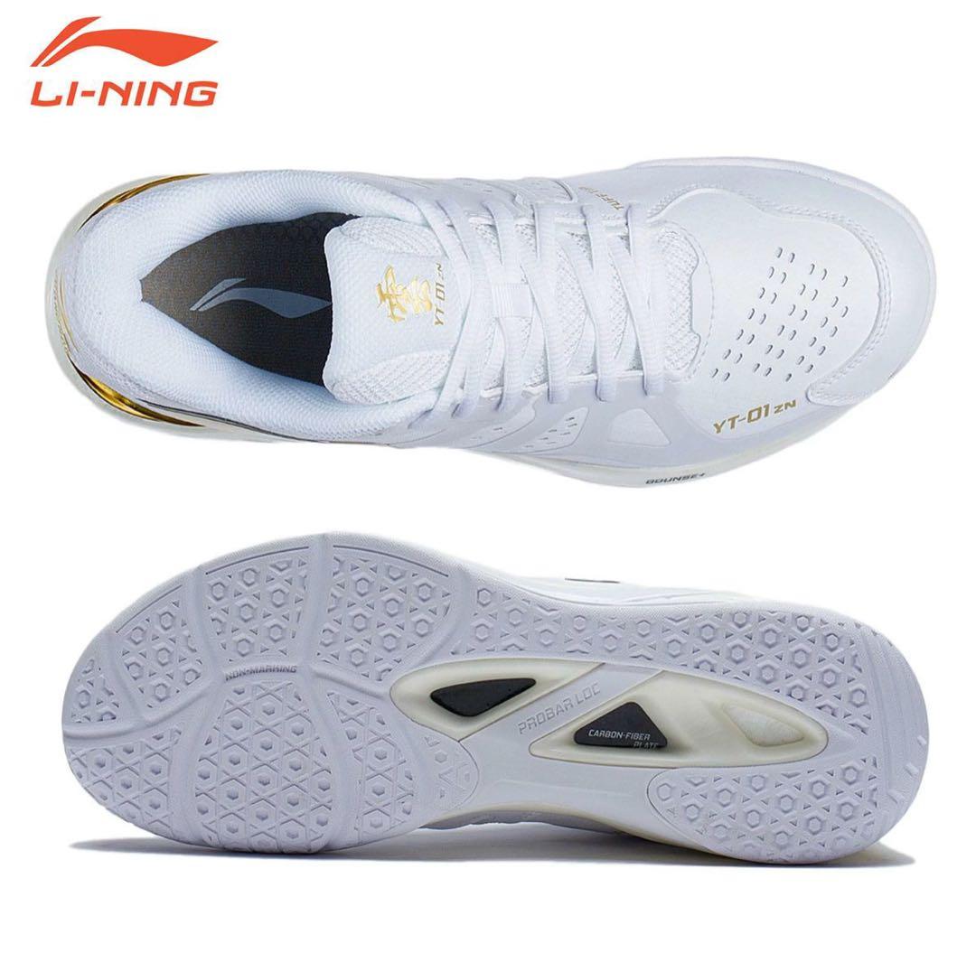 ねこ様【美品】LI-NING バドミントンシューズ AYAS036 24.5cm