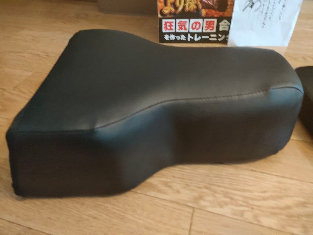 合戸式　大胸筋肥大ペックパッド（おまけ付き）