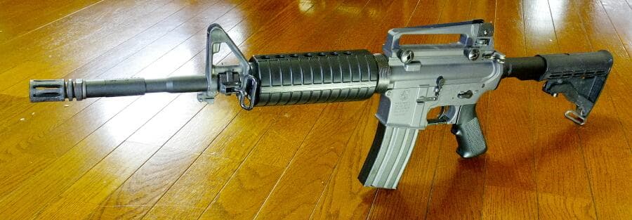 東京マルイ コルト M4A1カービン 300連射マガジン付き