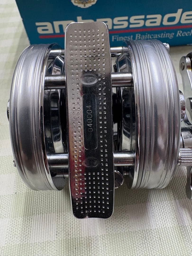 アブガルシア アンバサダー 4500CS シルバーAbu Garcia ABU