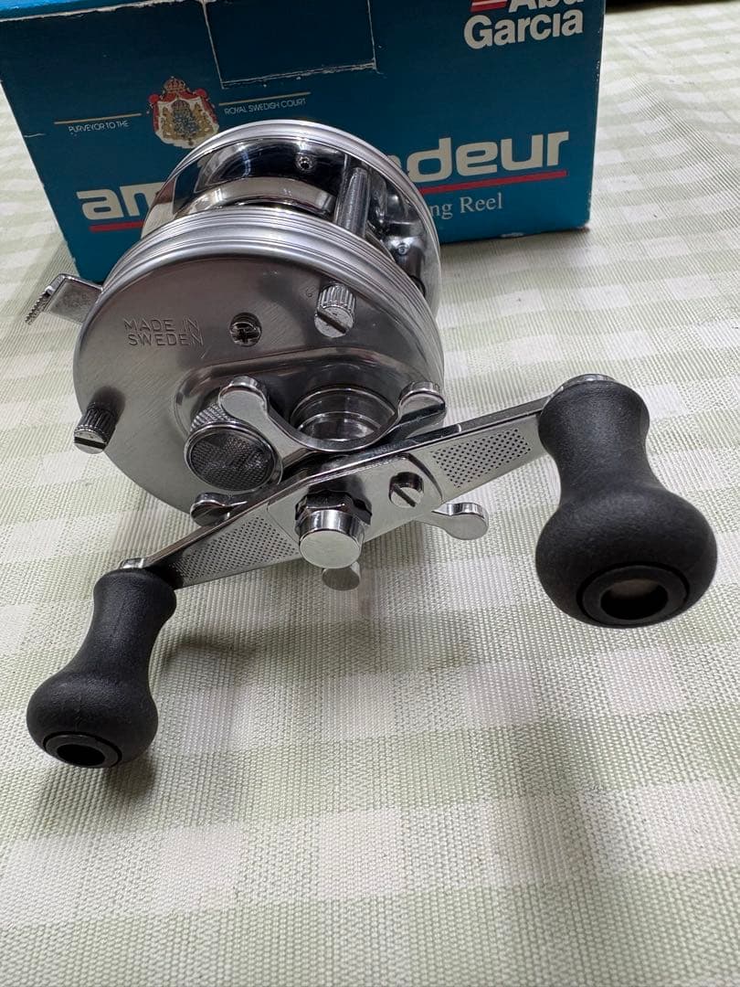 アブガルシア アンバサダー 4500CS シルバーAbu Garcia ABU