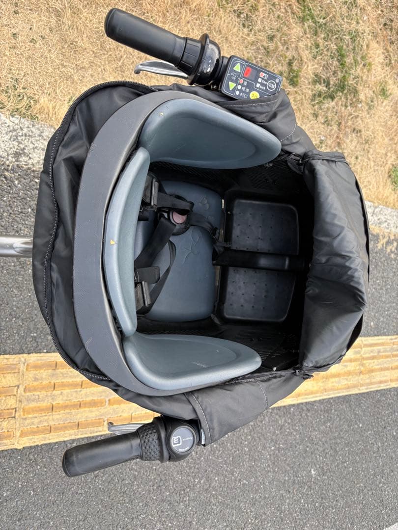中古20㌅YAMAHA電動アシスト自転車　12.3Ah 大阪　057