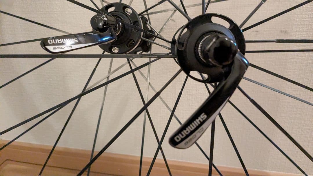 シマノ　WH-RS81 C35 カーボン