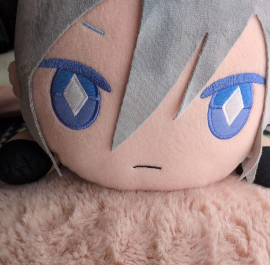ツイステ シルバー メガジャンボ寝そべり ぬいぐるみ