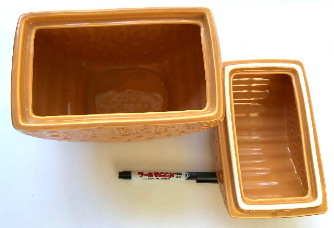 コダマロイヤル　日本製　ビスケットの形のクッキージャー　キャンディポット　陶器