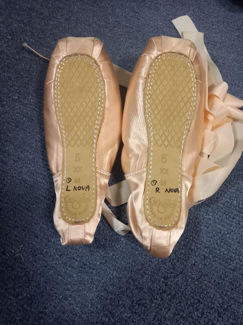 美品　一回使用のみ　グリシコ　トゥシューズ