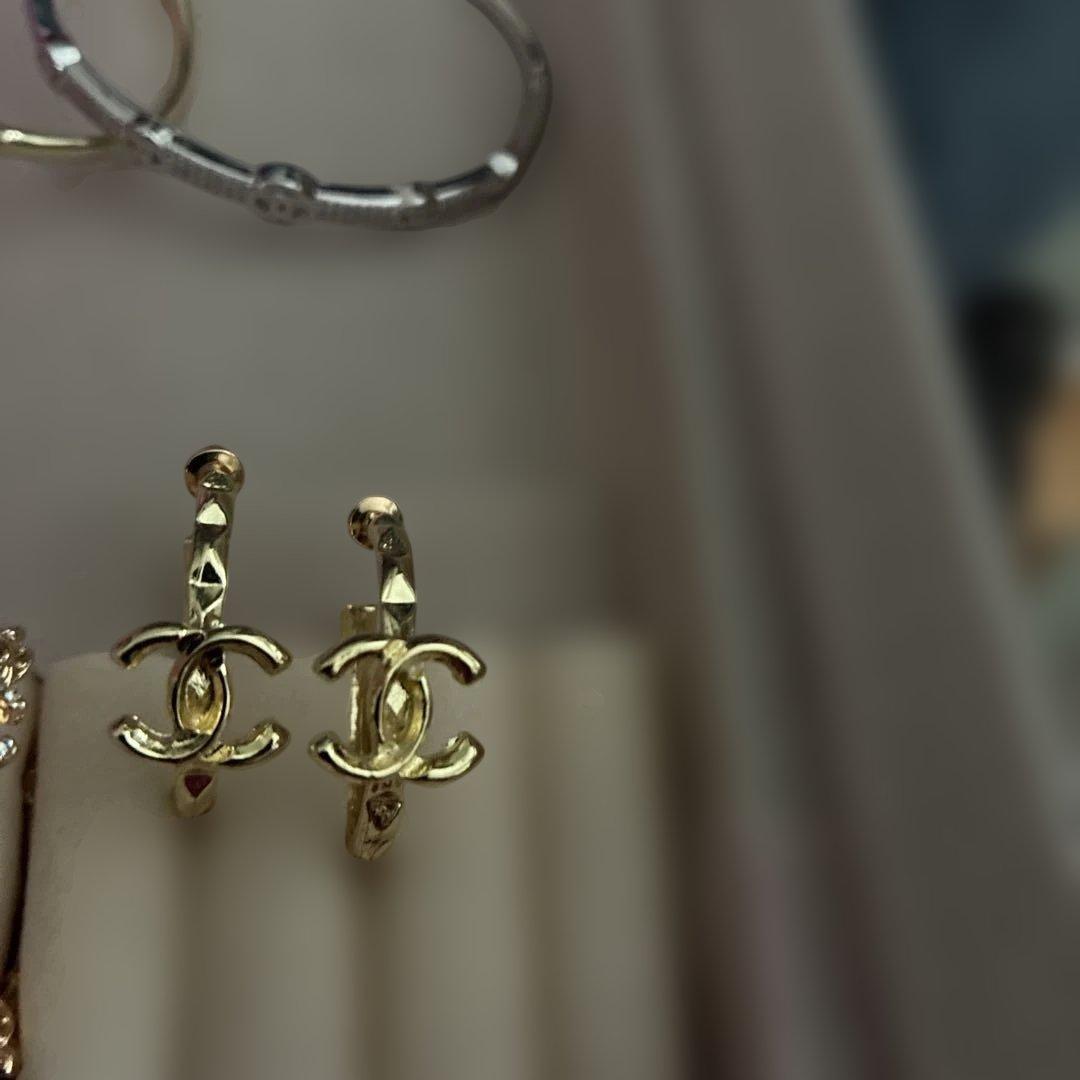CHANEL☆ ピアス2つとバングル2色☆