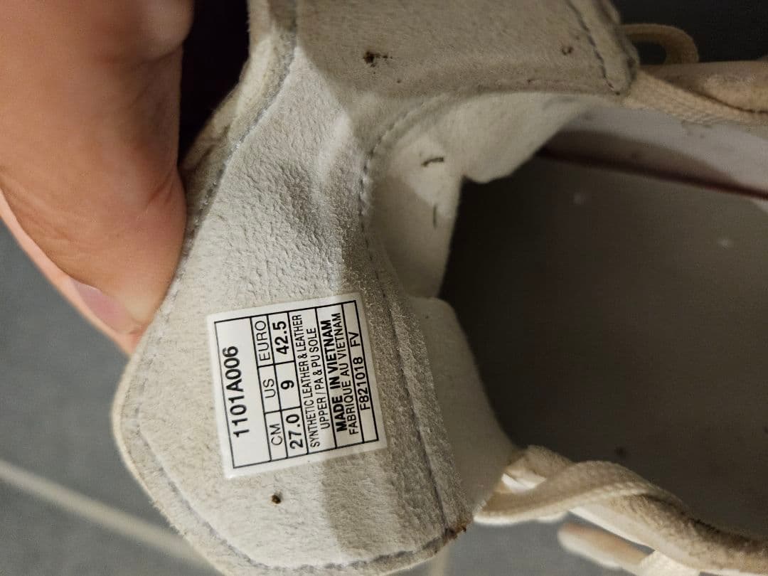 asics サッカーシューズ ホワイト/レッド