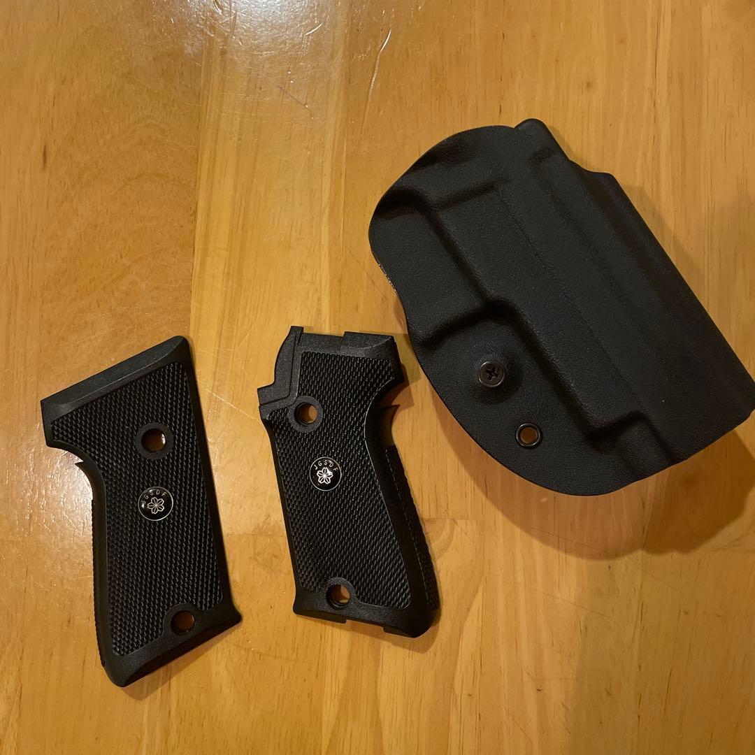 タナカ　SIG P220 IC 航空自衛隊9mm拳銃　ホルスター&オマケ付き