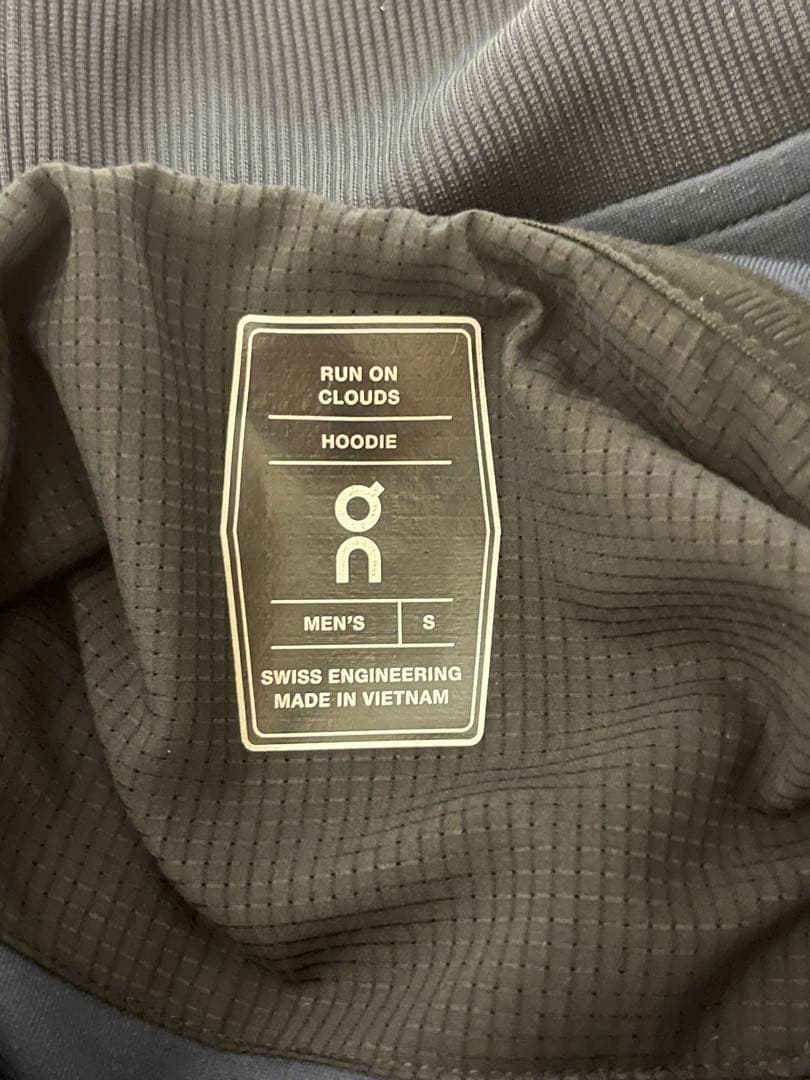 ON　Hoodie　オン　スイスデザイン　レア　フーディ　パーカー　紺　ネイビー