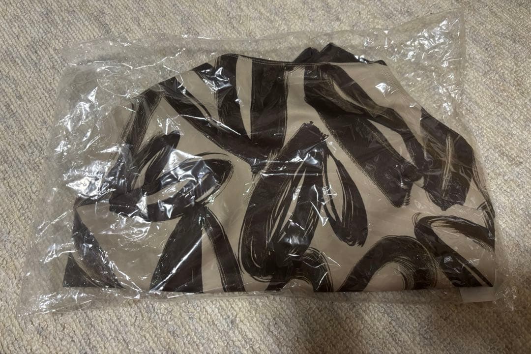 【SUKALA】【Lサイズ】【完売品】 ハートプリントホルターネックブラトップ