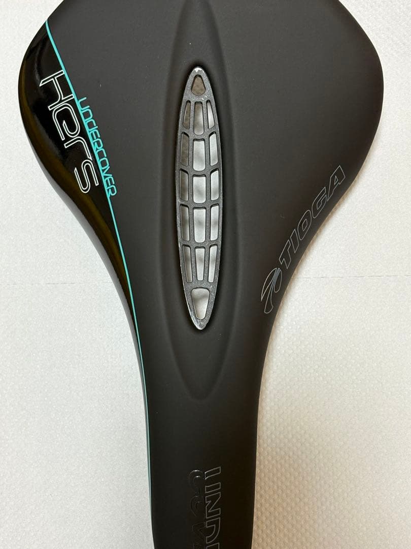 TIOGA(タイオガ) サドル アンダーカバー ハーズ チタンレール ブラック