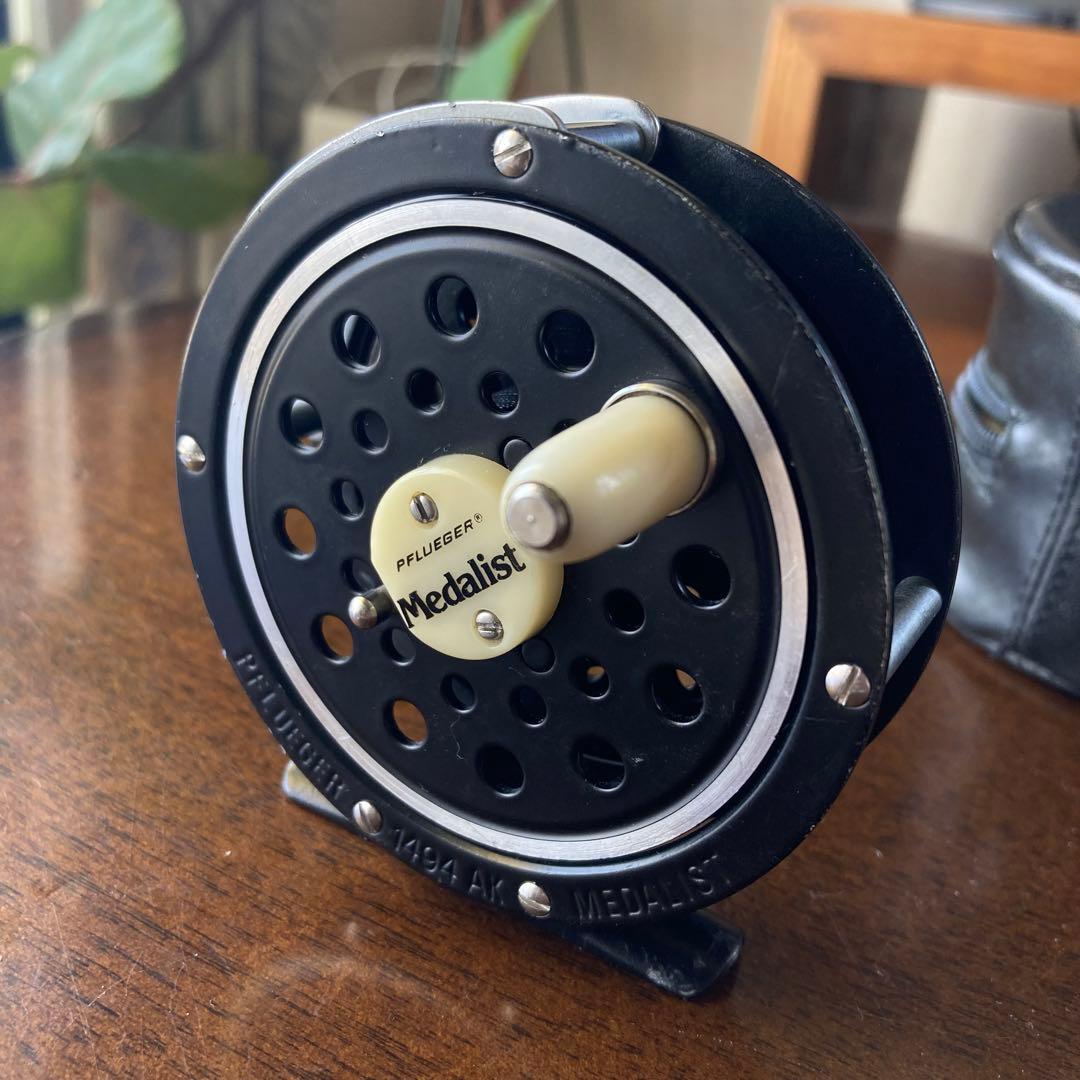 PFLUEGER MEDALIST 1494フルーガー メダリスト