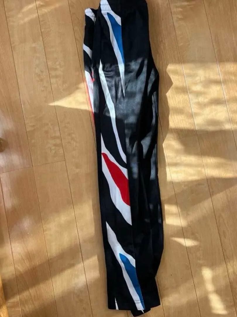 新品未使用adidas ストライプゼブラジャージパンツ L ブラック