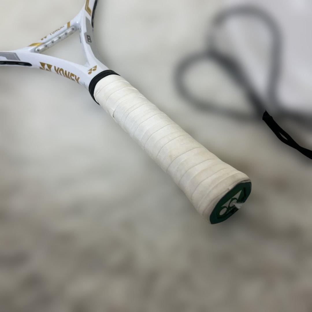 【希少】YONEX EZONE 100 大坂なおみモデル　ホワイト/ゴールドG2
