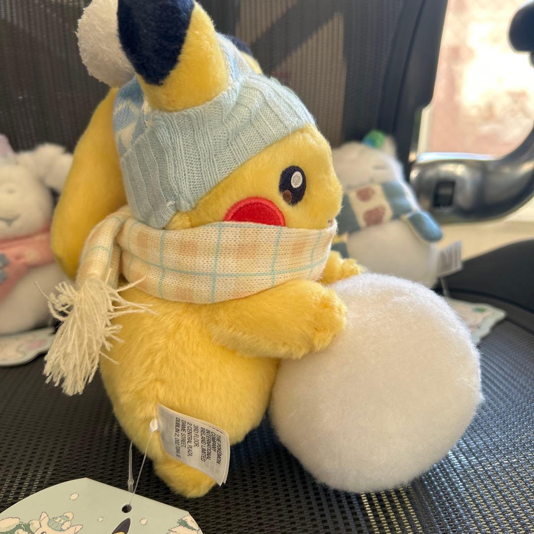 ピカチュウとゆきあそび ピカチュウ　カビゴン　ヤドン　ゆきだるま　4点セット